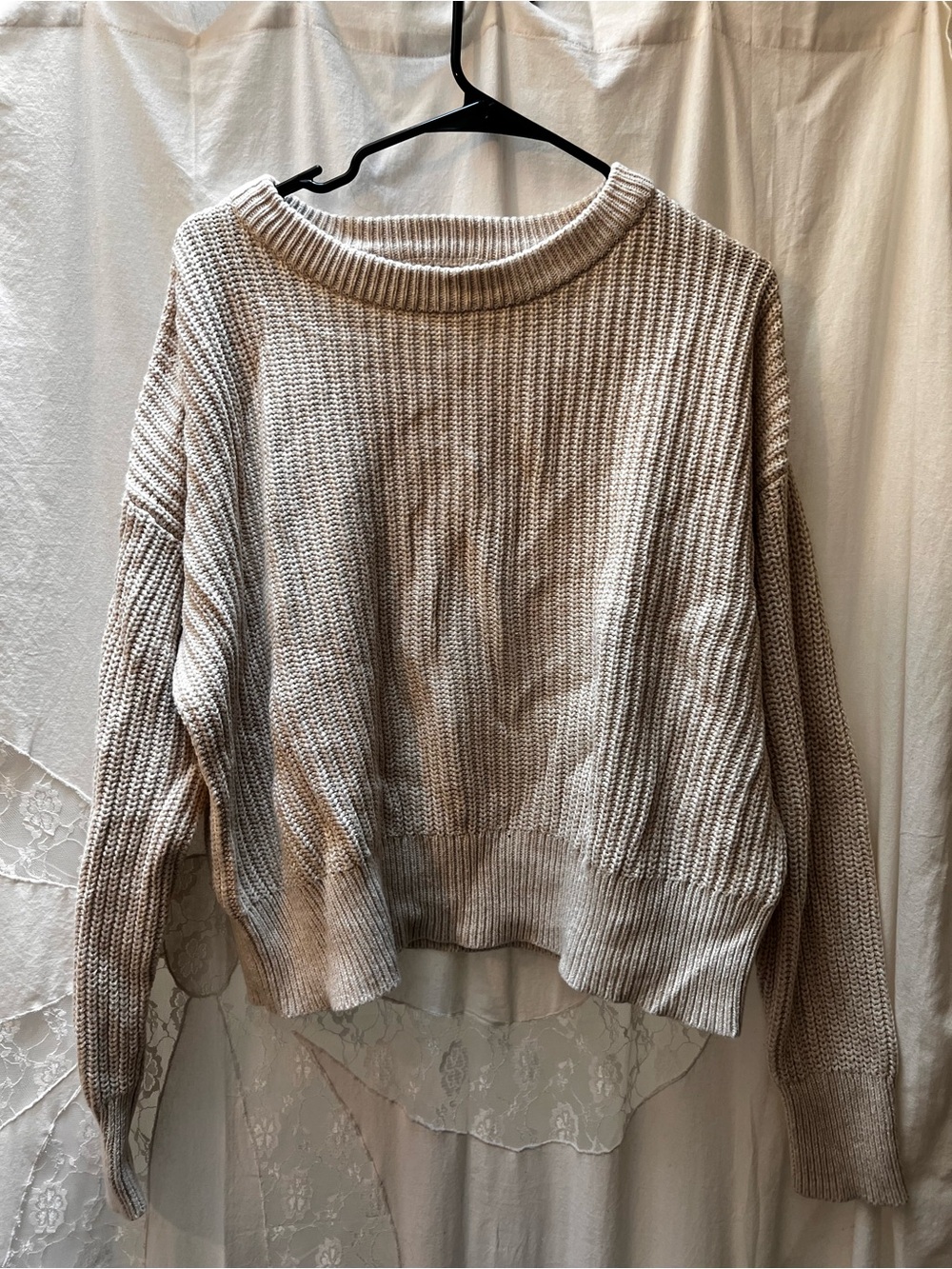Universal Thread Cream Ribbed Crewneck Sweater